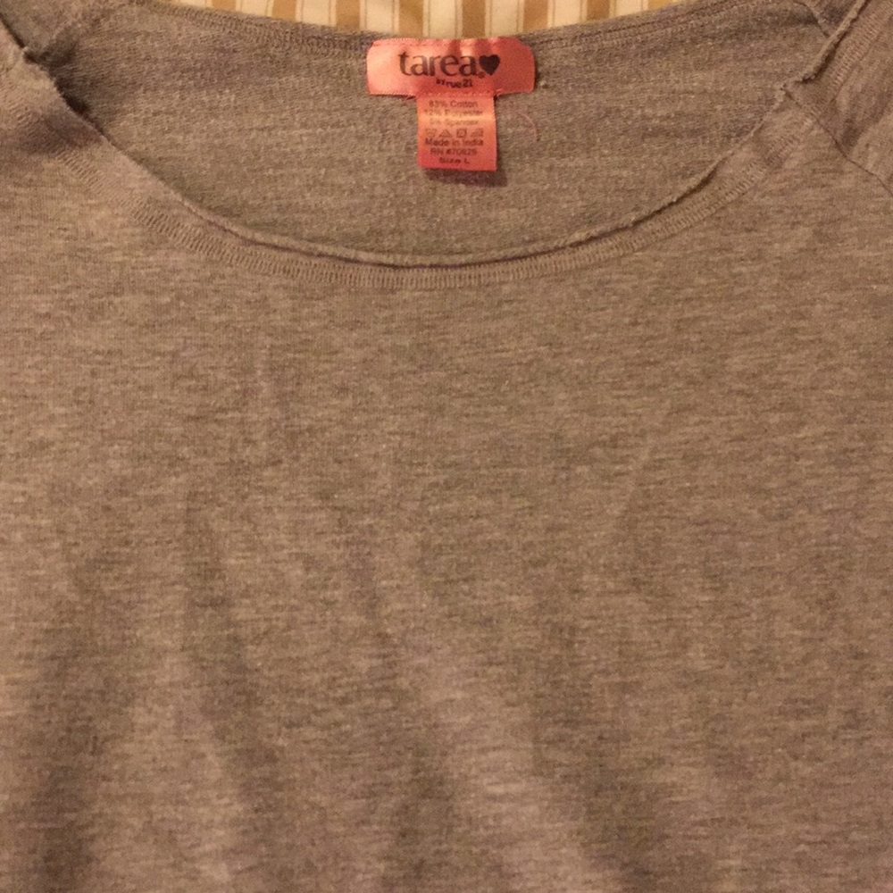 Kangaroo Raglan Shirt - Picture 2 of 7